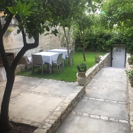 Apartment House Garden Modica